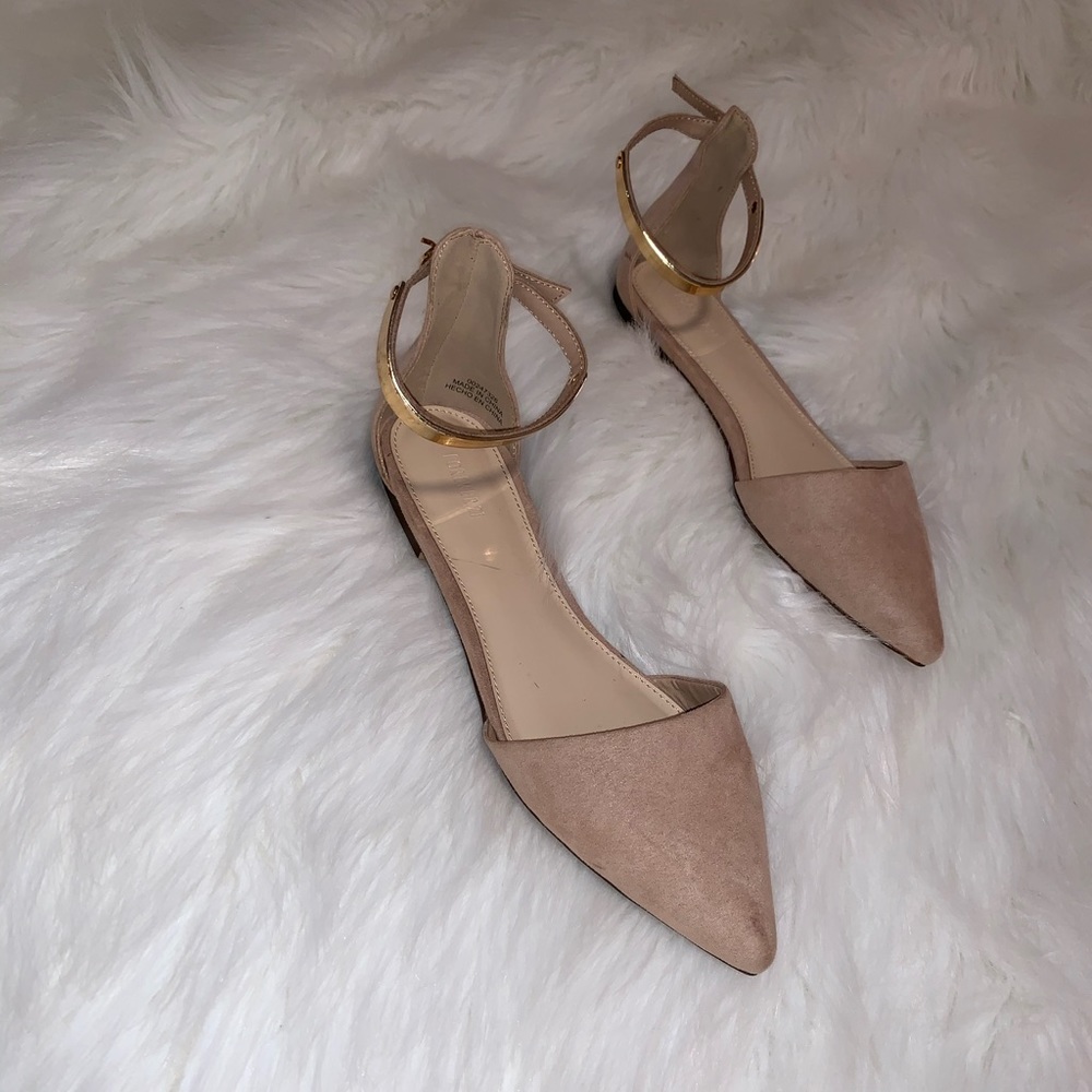 Forever 21 suede nude pointed flats